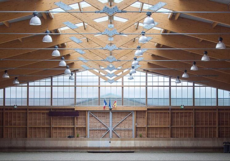 l_2012_sportif_neu_danpatherm-k7-facade-k7-ve44_danpalon-couverture-dp-ve44_pole-hippique_rosieres-aux-salines_54_entreprise-charpentes-creations_architecte-kl-architectes_jour_fr06